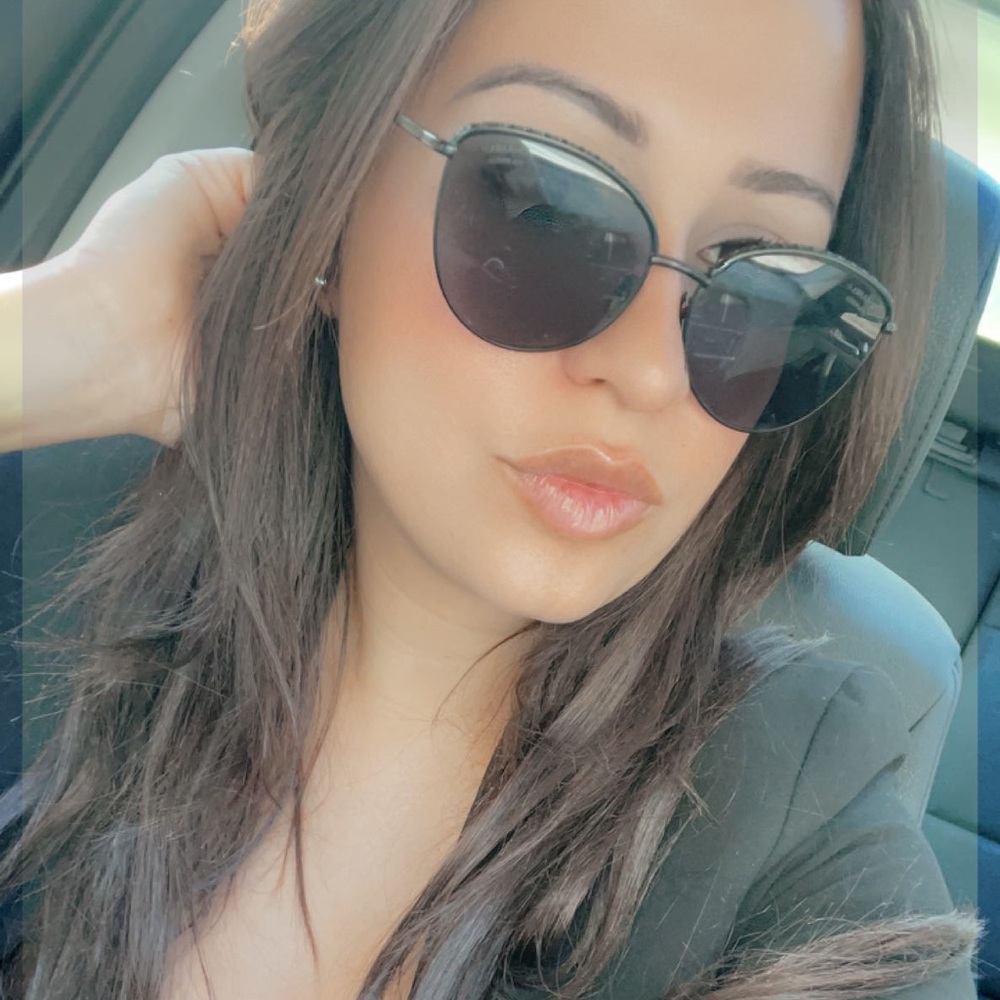 Meet your Posher, Liz